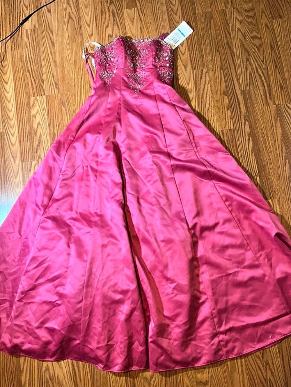 Ladies size 5/6 Morgan & Co. prom long evening dress new with tags